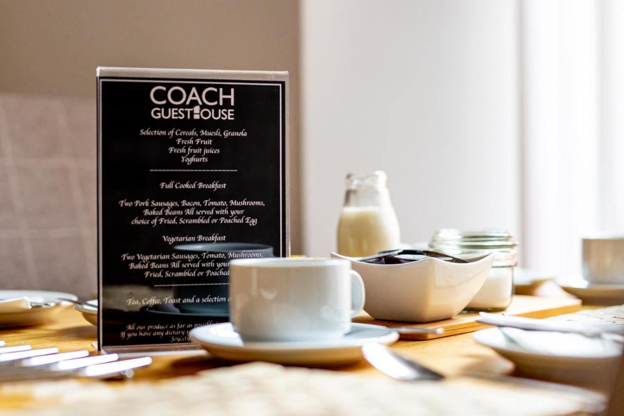 Coach Guest House Tenby Bagian luar foto